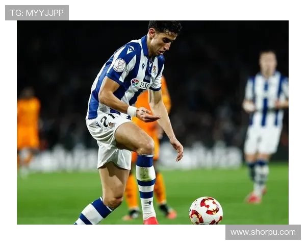 德媒称勒沃库森看中马尔科罗泽此前已与哈维有过深入交流 德媒称勒沃库森看中马尔科罗泽此前已与哈维有过深入交流